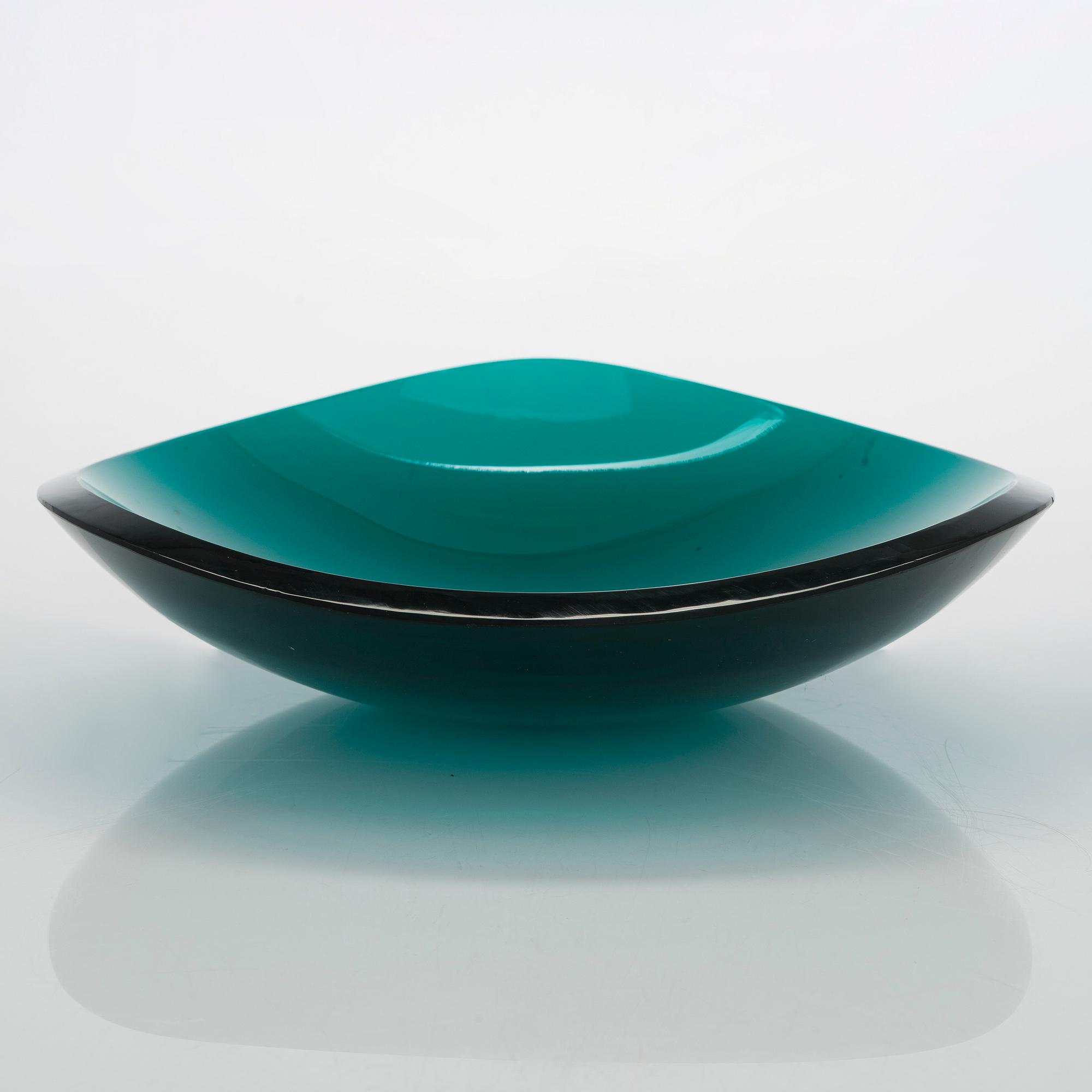 Nanny Still, art glass, signed Riihimäen Lasi OY Nanny Still.