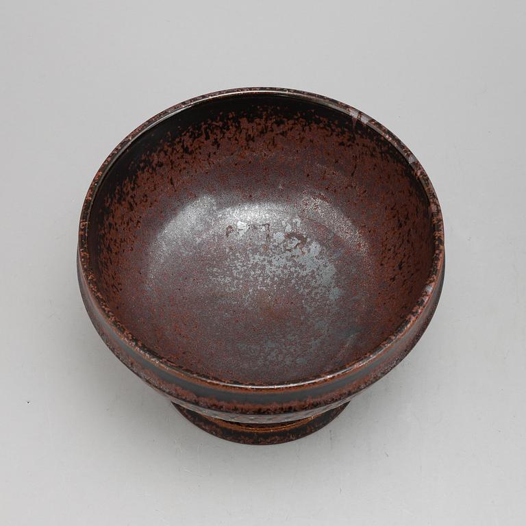 Stig Lindberg, a stoneware bowl, Gustavsberg Studio, signed.