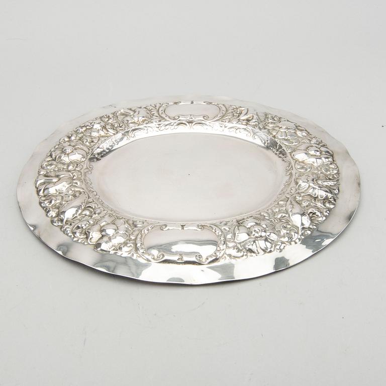 A SWEDISH SILVER PLATE BY C G HALLBERG, Stockholm 1943. Weight c:a 480 g.