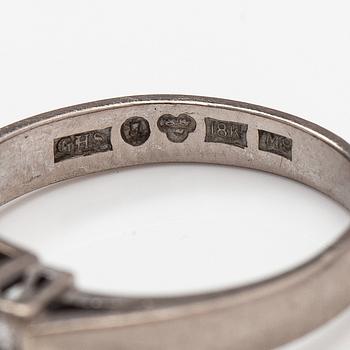 Ring, 18K vitguld, diamanter ca 0.76 ct tot. Sandqvist Gerdt Hartvig, Stockholm 1962.