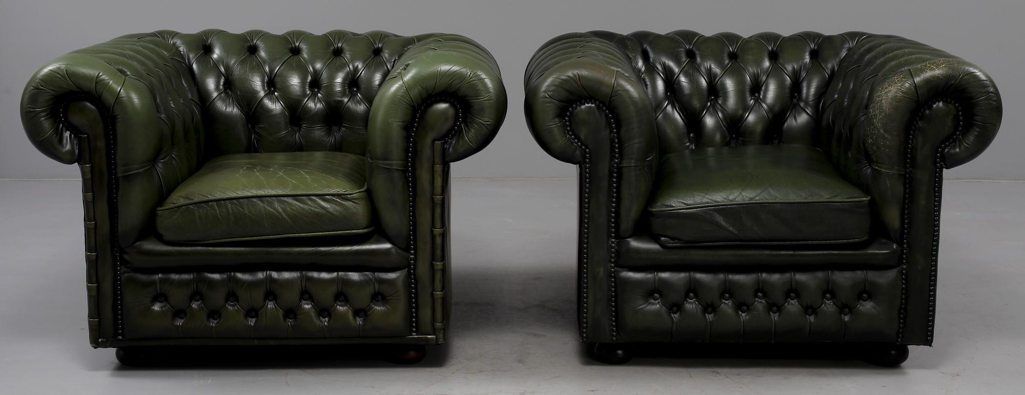 FÅTÖLJER, ett par, Chesterfieldmodell, 1900-talets andra hälft.