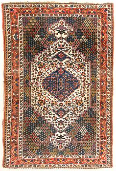 Matta orientalisk semiantik ca 204x140 cm.