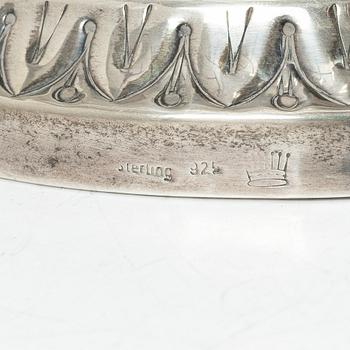 Lale Silverware & Co Ltd, a decorative vase, sterling silver, Istanbul, Turkey 20th century.