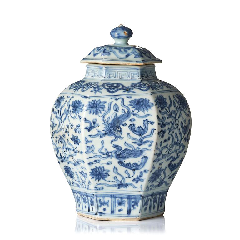 A blue and white faceted 'lotus and birds' jar with cover, Ming dynasty (1368-1644).