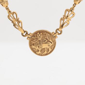Kalevala Koru, An 18K gold necklace 'Sun Lion', Helsinki 1998.