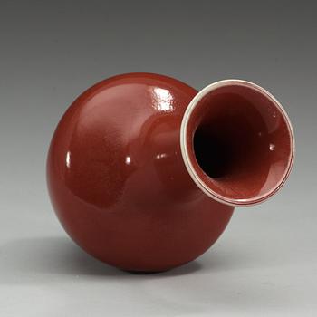 A sang de boef glazed vase, Qing dynasty, 18th Century.