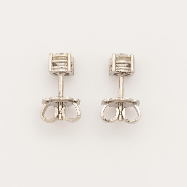 Brilliant cut diamond earrings.