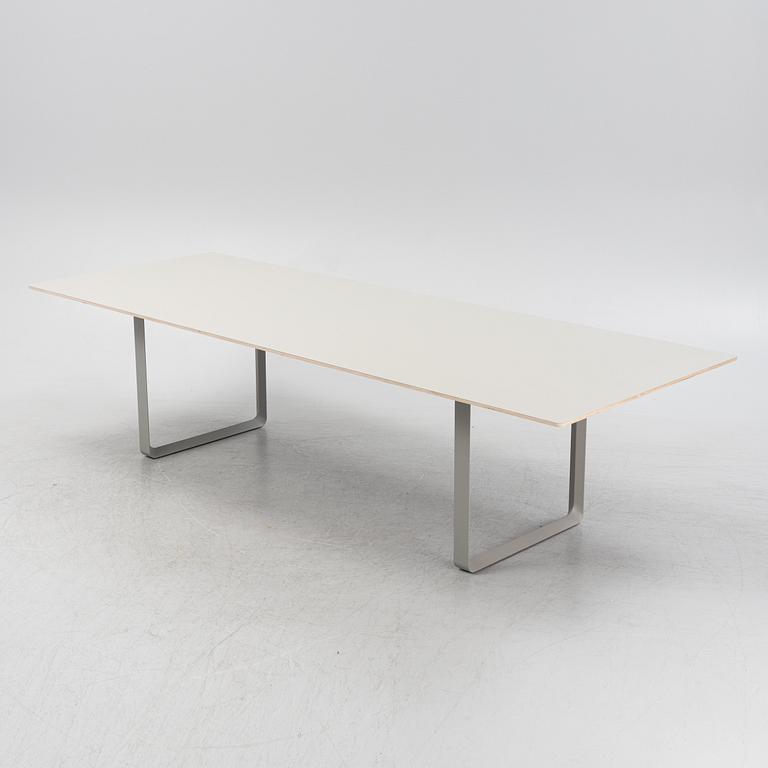 TAF Studios, bord "70/70", Muuto, samtida.