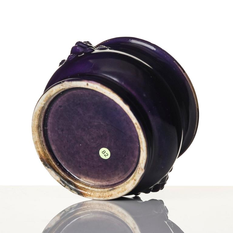 A purple glazed censer, Qing dynasty, Kangxi (1662-1722).