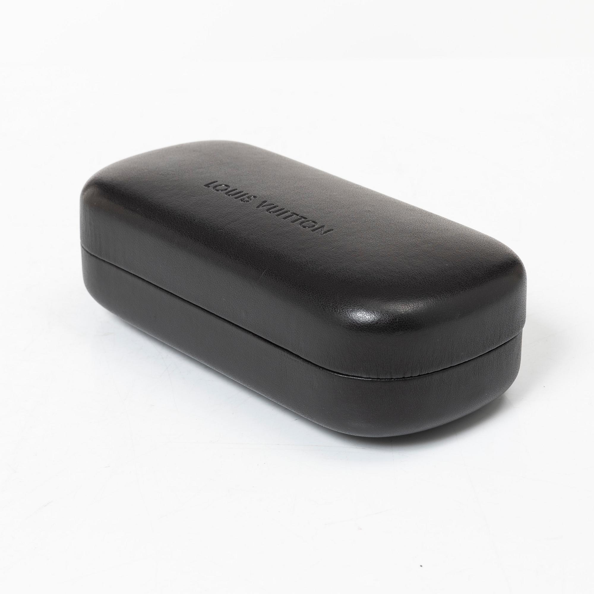 Louis Vuitton, Sunglasses.