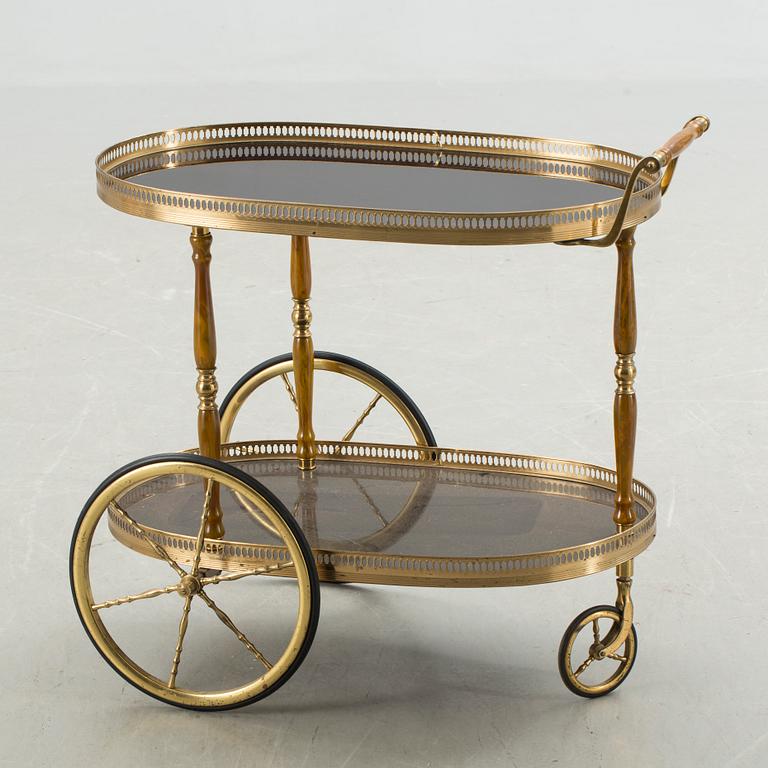 SERVERINGSVAGN, 1900-talets andra hälft.