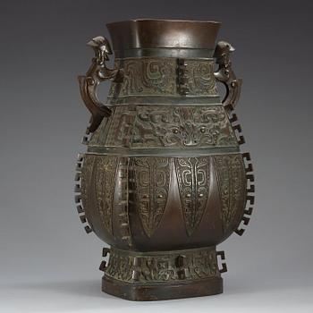 A large archaistic bronze hu, presumably Ming dynasty (1366-1644). Archaistic writing to base.