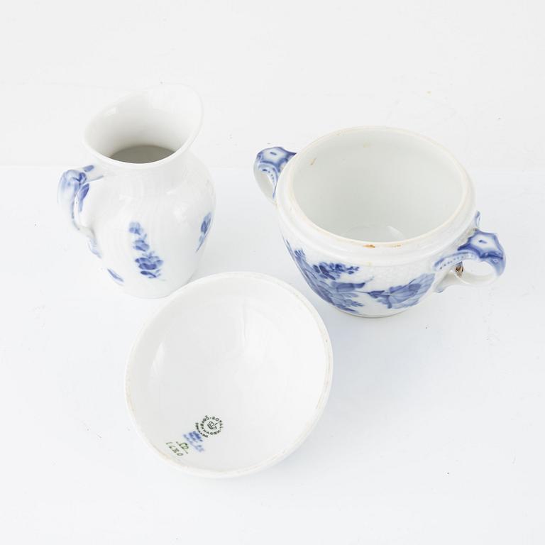 A 25-piece 'Blå blomst' porcelain coffee service, Royal Copenhagen, Denmark.