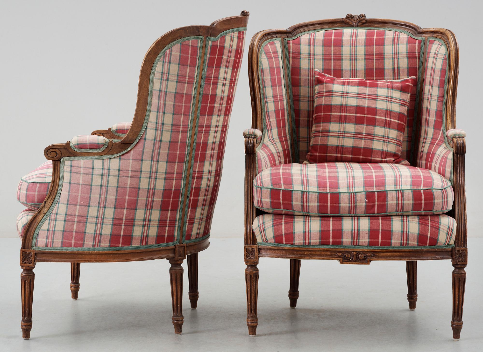 BERGÈRER, ett par, gustaviansk stil, omkring 1900.