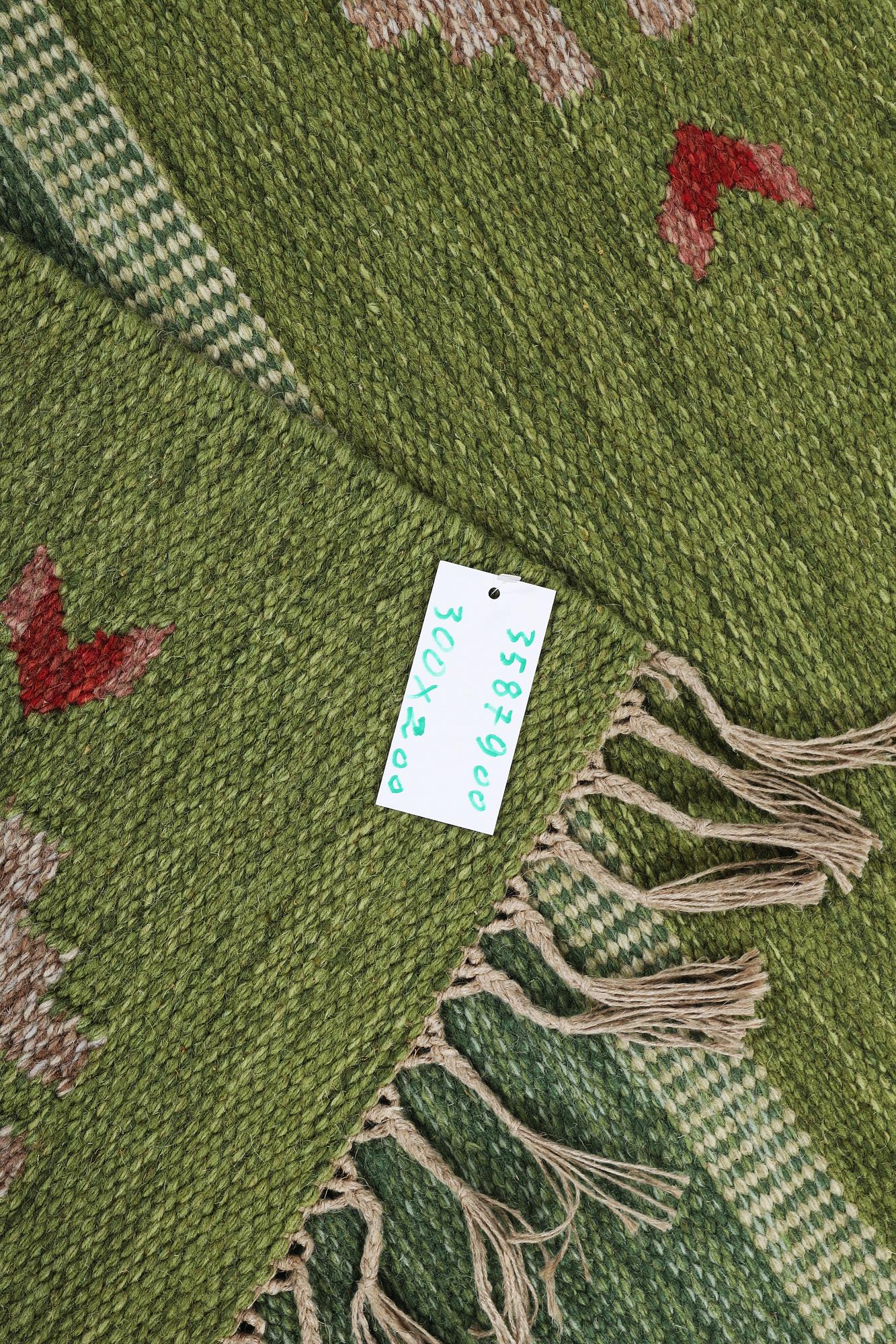 Matta, röllakan, signerad, NN, ca. 300 x 200 cm.