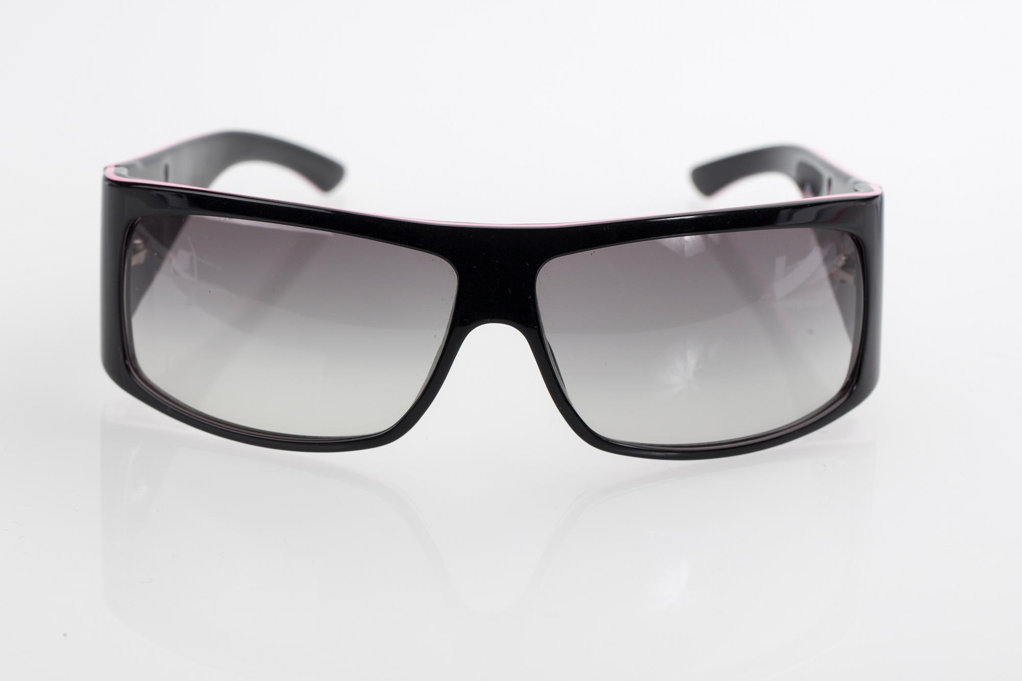 SOLGLASÖGON, Christian Dior.