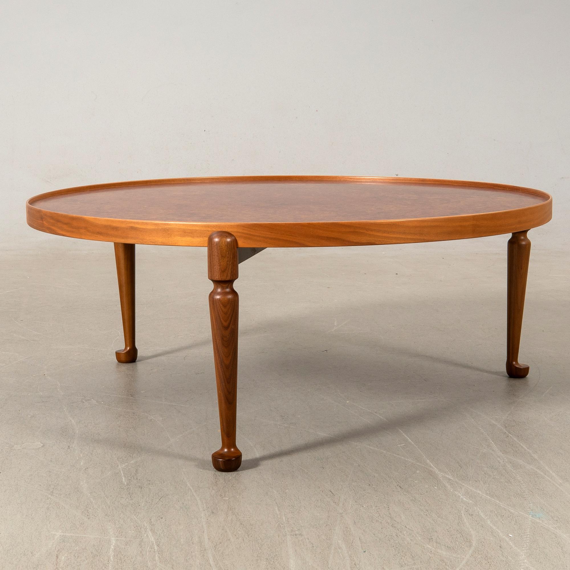 Josef Frank, soffbord, modell 2139 för Firma Svenskt Tenn.