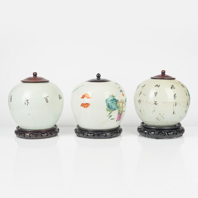 A set of three Chinese famille rose jars, 20th Century.