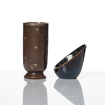 Wilhelm Kåge, a collection of ceramic, mostly "Argenta", 49 pieces, Gustavsberg, Sweden, 1930's-60's.