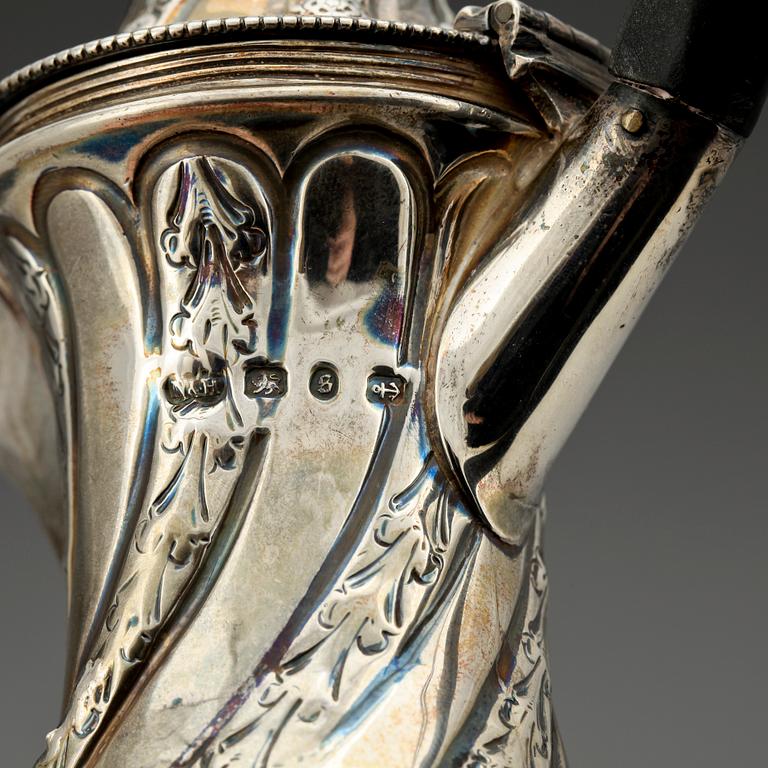 Kaffekanna, silver, rokokostil, Birmingham, England, 1892. Totalvikt ca 280 gram.