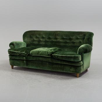 A sofa designed by Josef Frank, Firma Svenskt Tenn. Model 678.