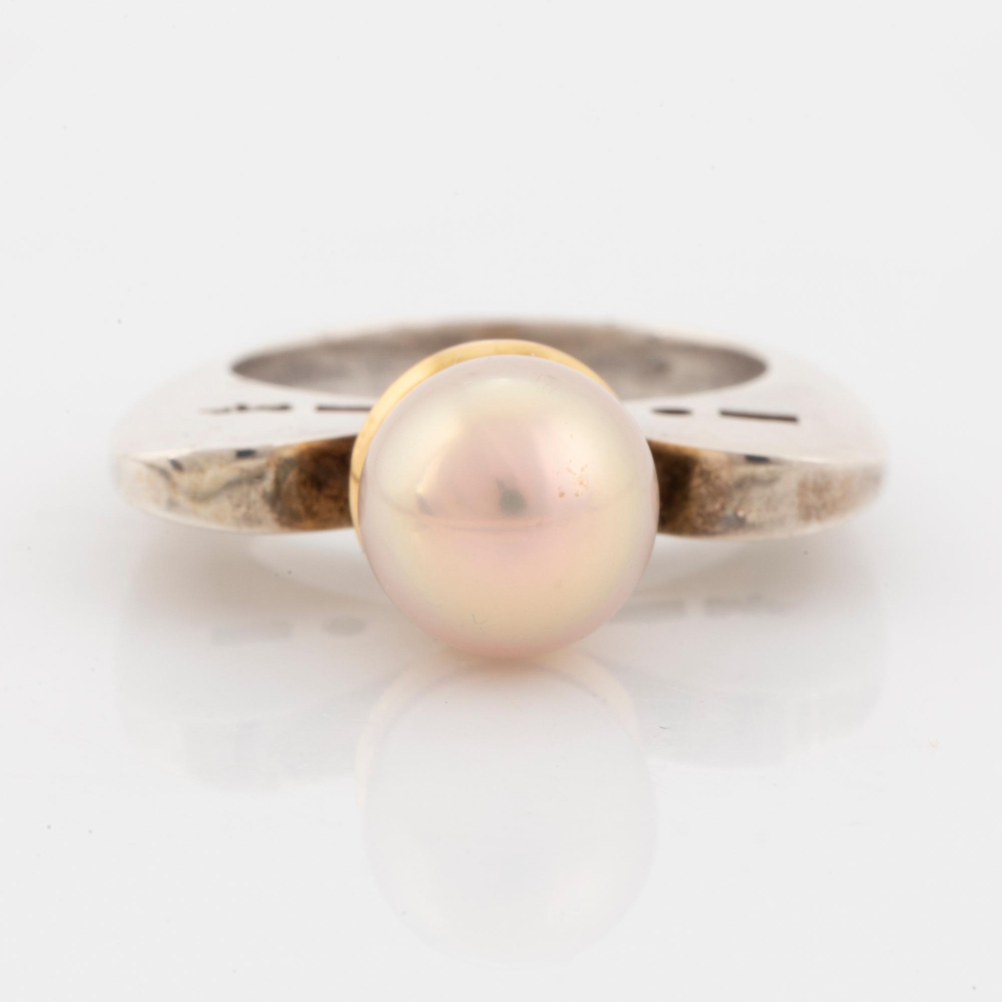 Rolf Karlsson, silver and cultured pearl ring.