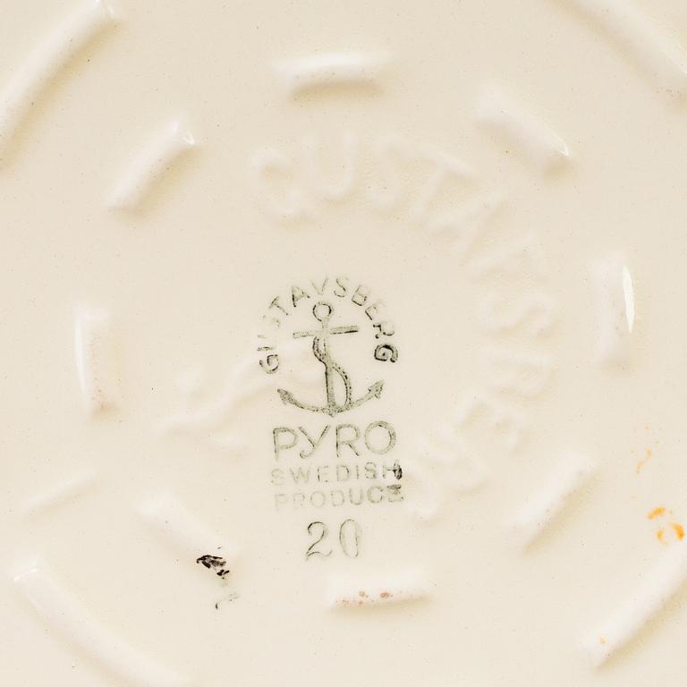 WILHELM KÅGE, 8 st ugnsformar, "Pyro", Gustavsberg. I produktion 1930-1955.