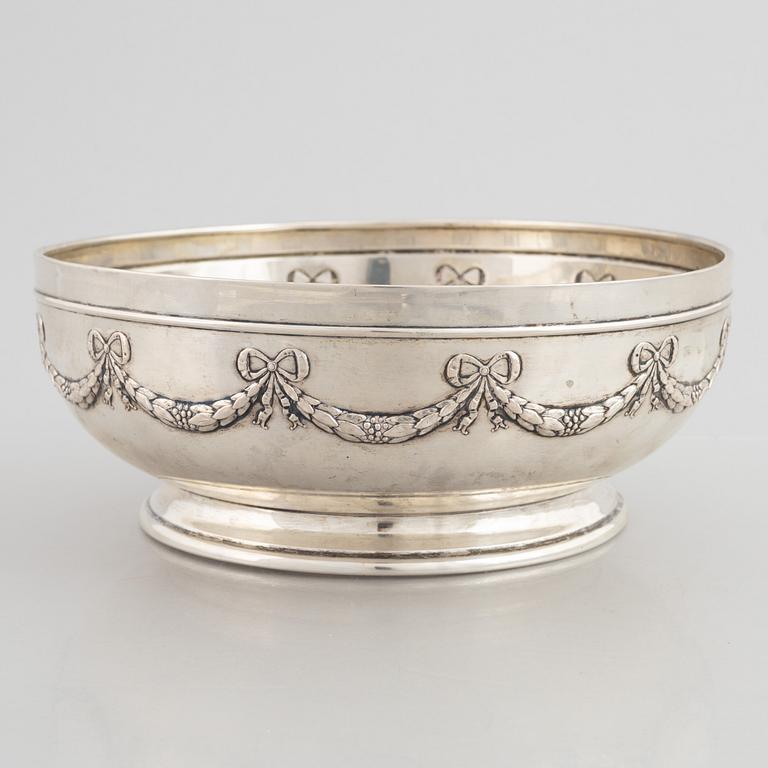 C.G. Hallberg, skål, silver, Stockholm omkring 1920.