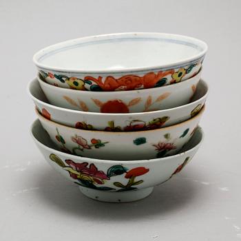 A collection of Chinese porcelain tableware,