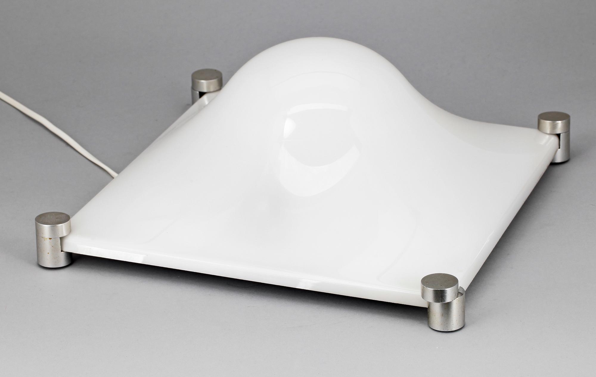 TAKLAMPA/VÄGGLAMPA, metakrylat, "BOLLA", Elio Martinelli, för Martinelli Luce, Italien.