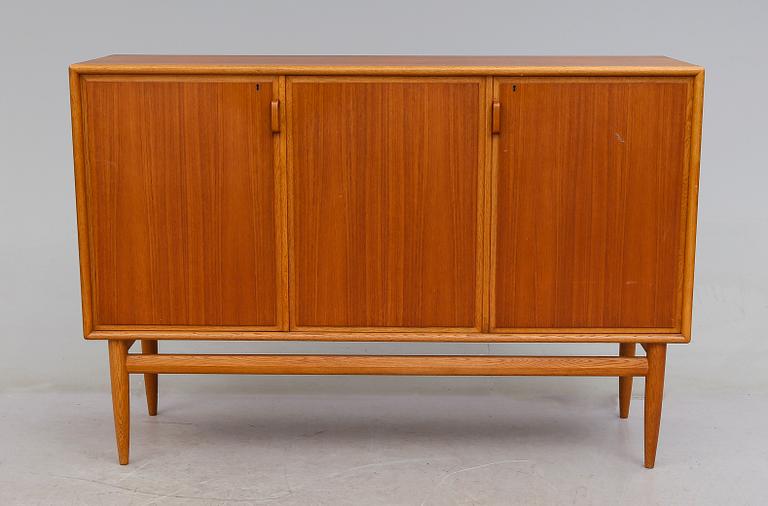 SIDEBOARD, Bertil Fridhagen, Bodafors, 1900-talets andra hälft.