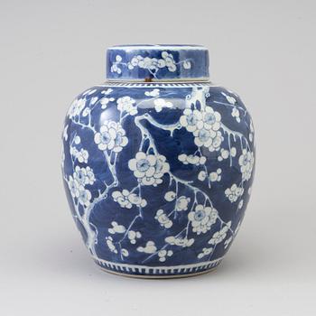 A blue and white 'prunus' jar with cover, early 20th century.