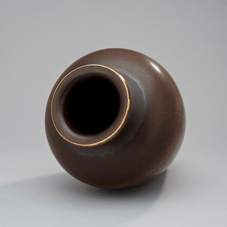 A Berndt Friberg stoneware vase, Gustavsberg Studio 1970.