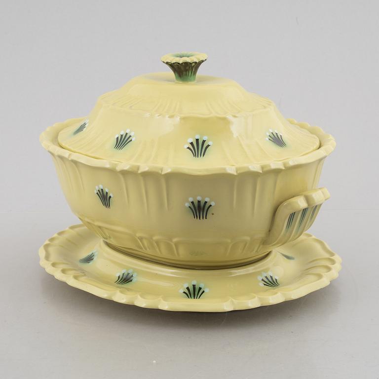 Arthur Percy, terrin med fat, flintgods, "Orient", Gefle, omkring 1930.