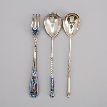 SKEDAR SAMT GAFFEL, silver, bla Nicholai Nemirov-Kolodkin i Moskva sent 1800-tal. Tot ca 56 gram.
