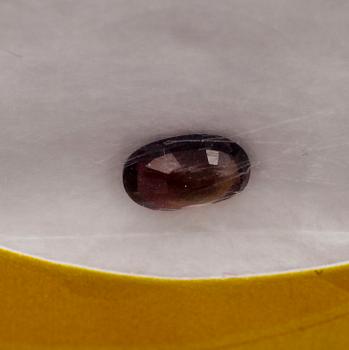 ÄDELSTENAR, 4 st,  bla vit opal, oinfattade.