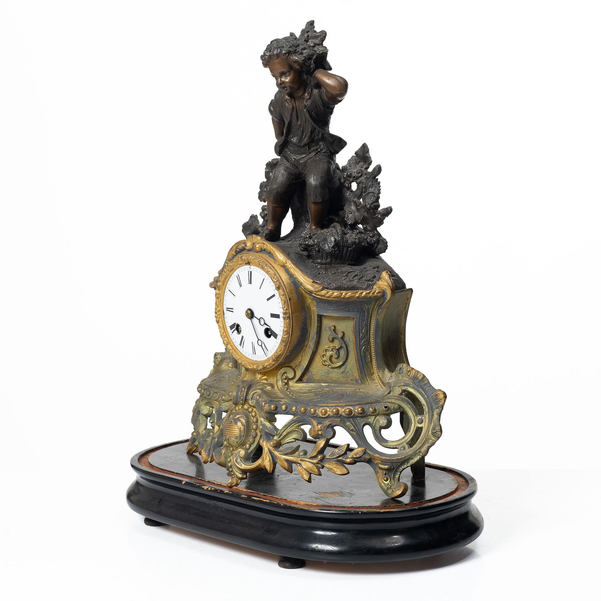 Table clock, possibly France, Rococo style, second half of the 19th century.