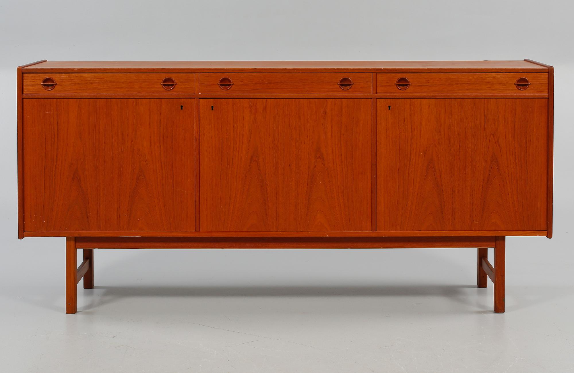SIDEBOARD, 1960-tal.