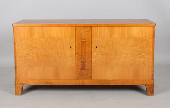 SIDEBOARD, 1900-talets första hälft.