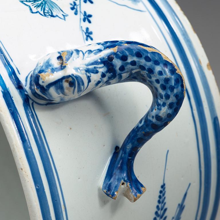 Rörstrand, A faience tureen, Rörstrand, 18th Century, dated 25/7 (17)51.