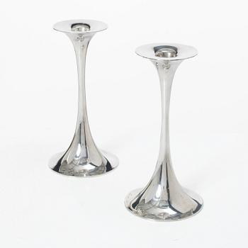Tapio Wirkkala, Candlesticks, a pair, silver, Kultakeskus Oy, Hämeenlinna 1968-1969.