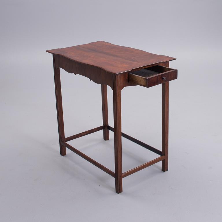 SIDOBORD, England, 1800-tal.