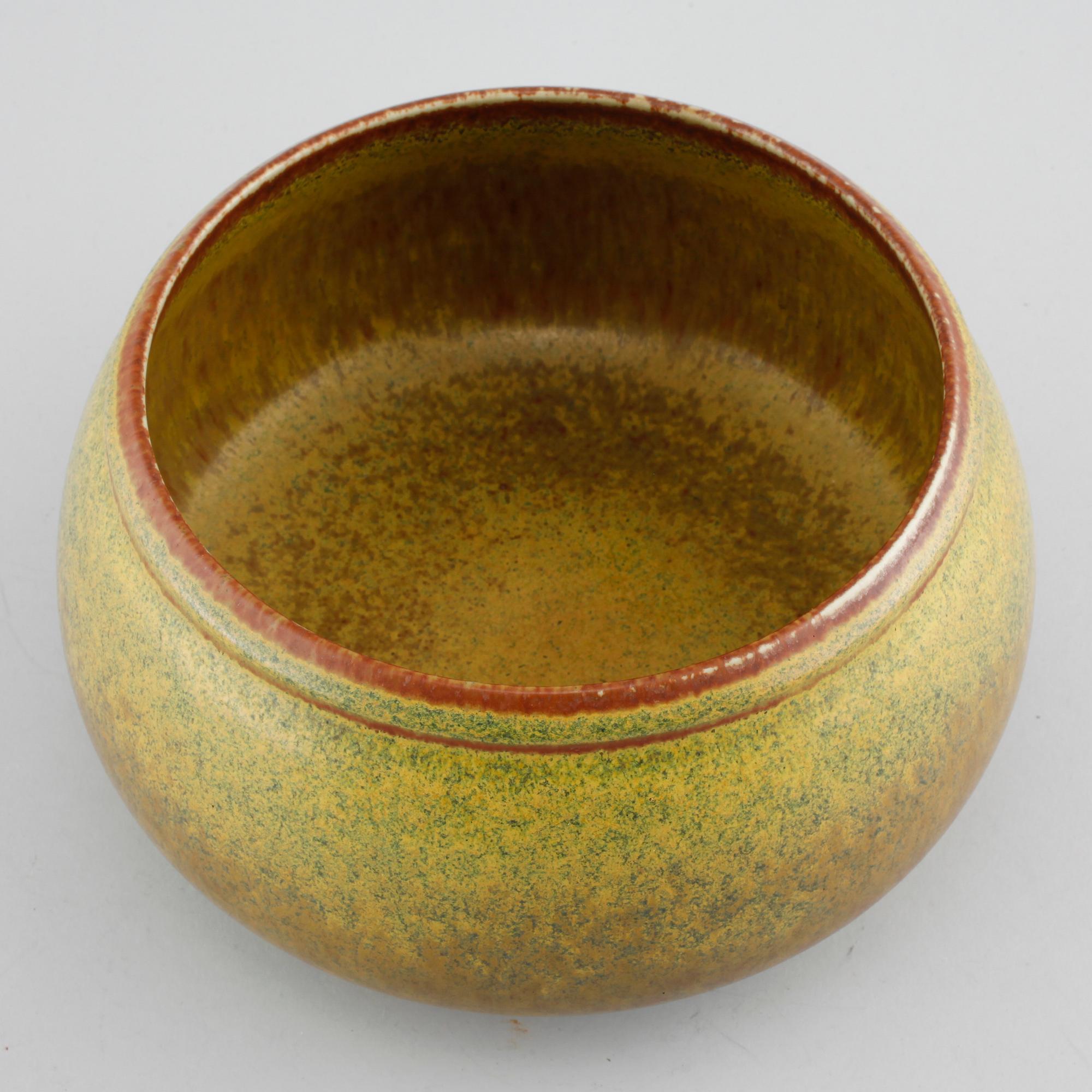 Unique stoneware bowl by CARL-HARRY STÅLHANE, Rörstrand, signed and dated -65.