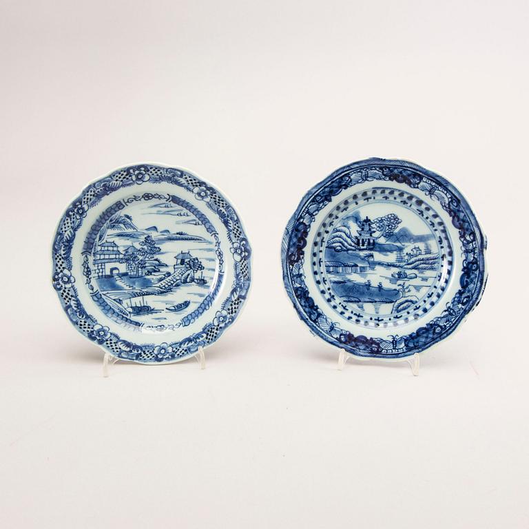 A set of 11 different Chinese 18th century porcelain plates.