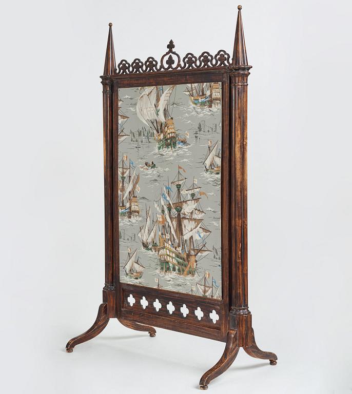 A Russian Gotic revival fire guard.