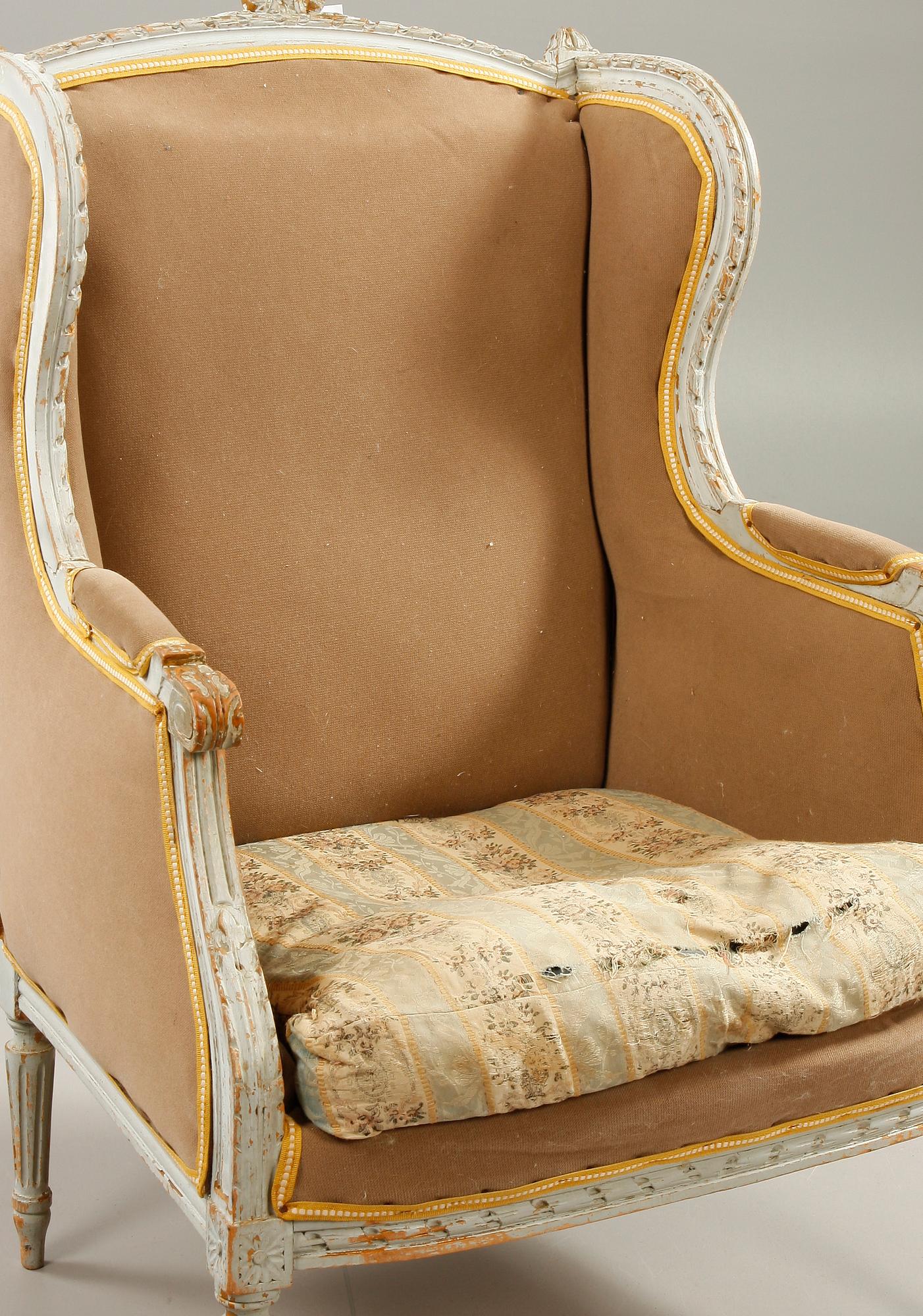 SALONGSMÖBLEMANG, 3 delar, Louis XVI-stil, 1900-talets första hälft.