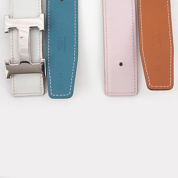 HERMÉS, two reversible belts with palladium covered H-belt buckle.