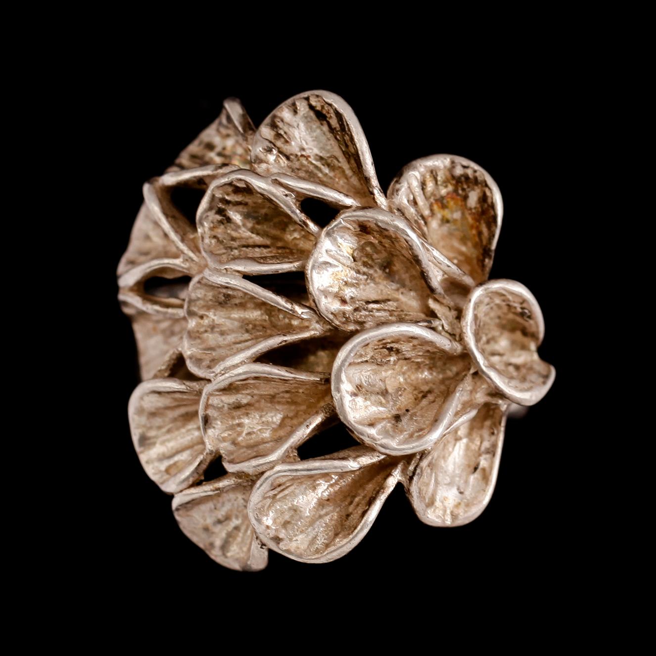 RINGAR, 3 st, silver och bergkristall, 1900-talets andra hälft.