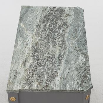 Chest of drawers, Gustavian style, 20th century.