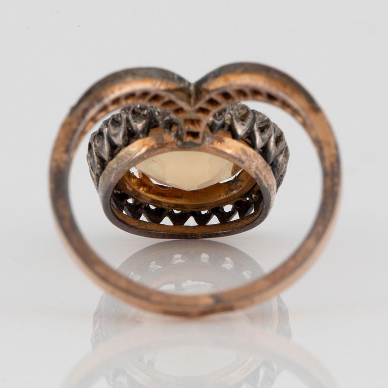 Fedor Lorie ring 14K guld och silver med en fasettslipad citrin.